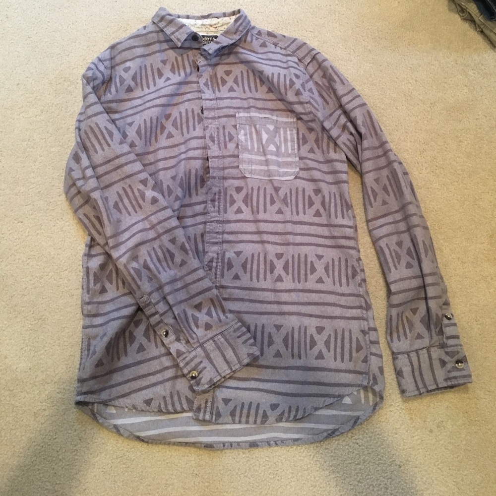 Patterned button down long sleeve