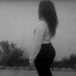 Meet your Posher, Valeria