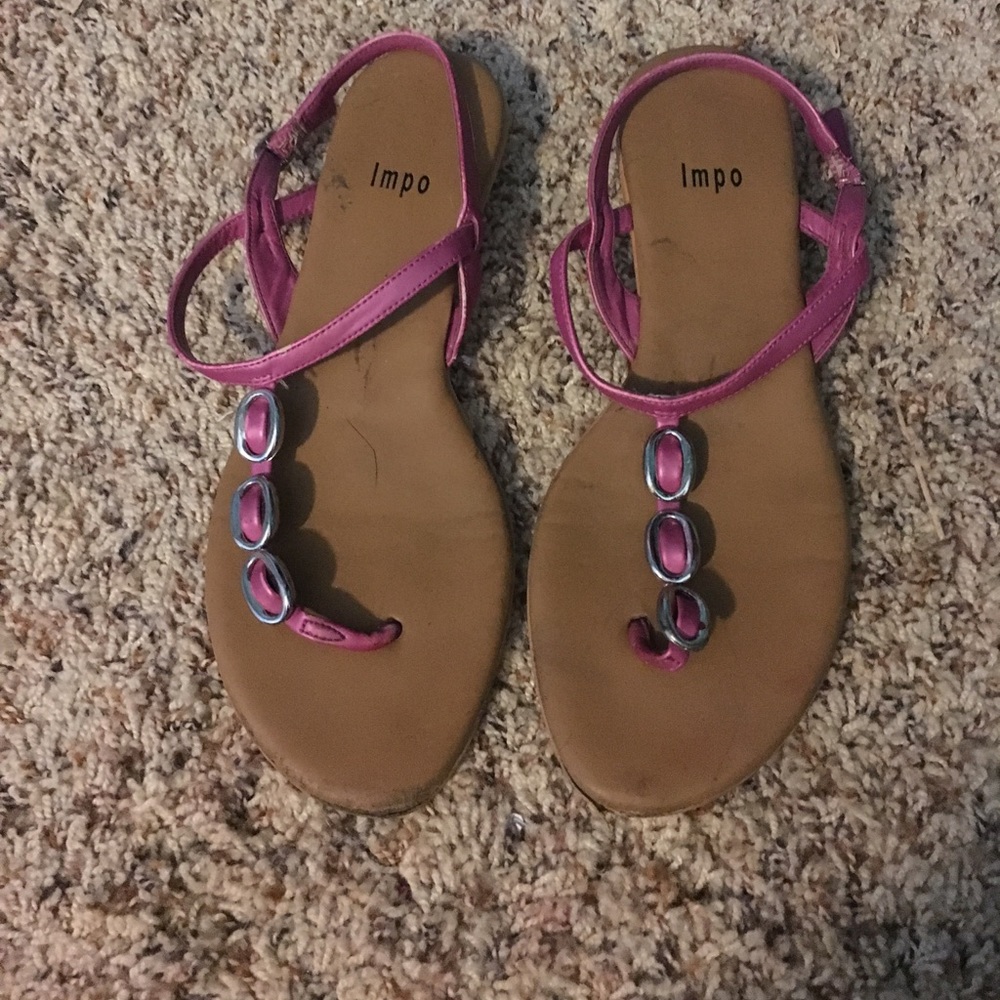 Impo Sandals with slight wedge size 7.5-8
