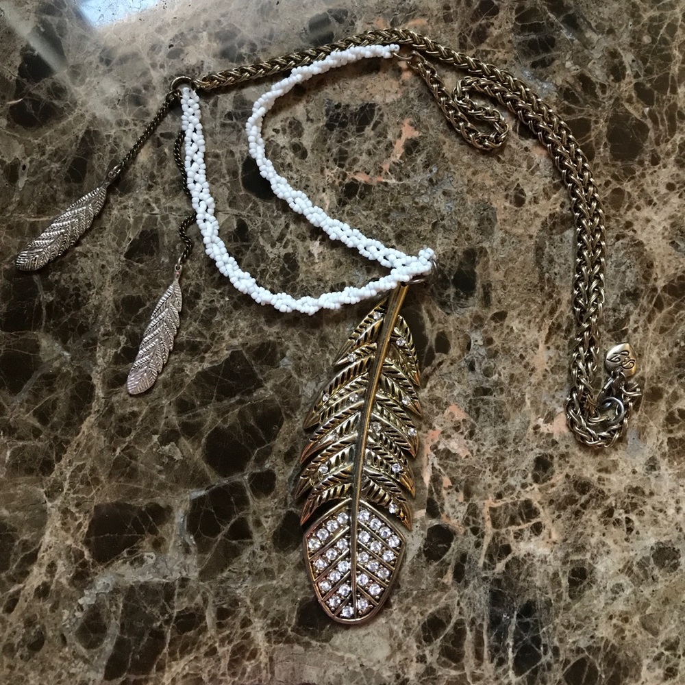 Betsy Johnson feather necklace