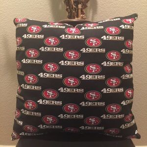 NFL INSPIRED SAN FRANCISCO 49ERS THROW PILLOWS