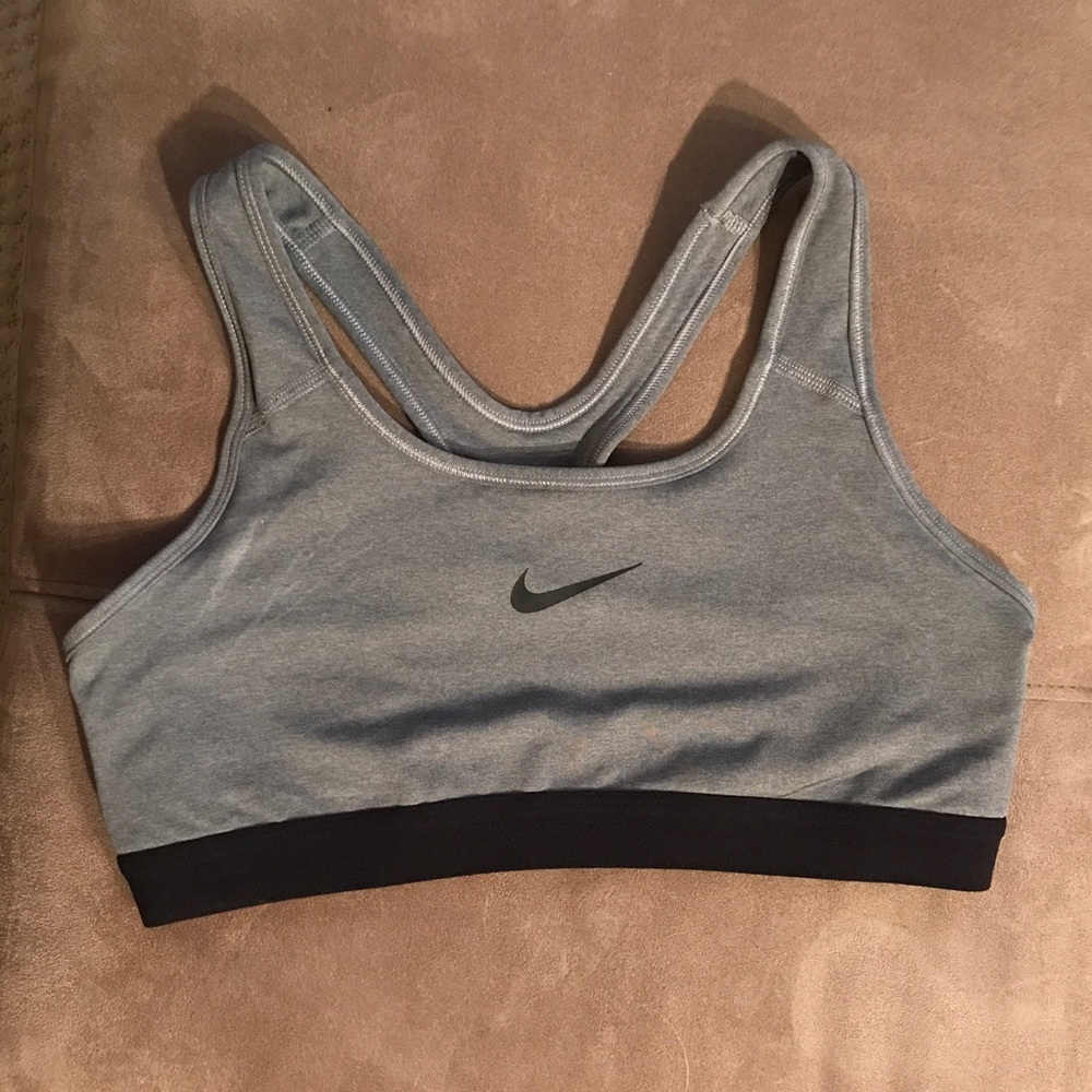 nike sports bra medium