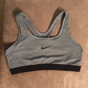 nike sports bra medium