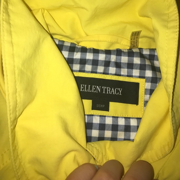 Ellen Tracy Raincoat with hood! - Picture 3 of 4