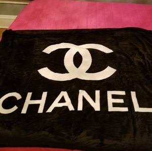Chanel Blanket with bag