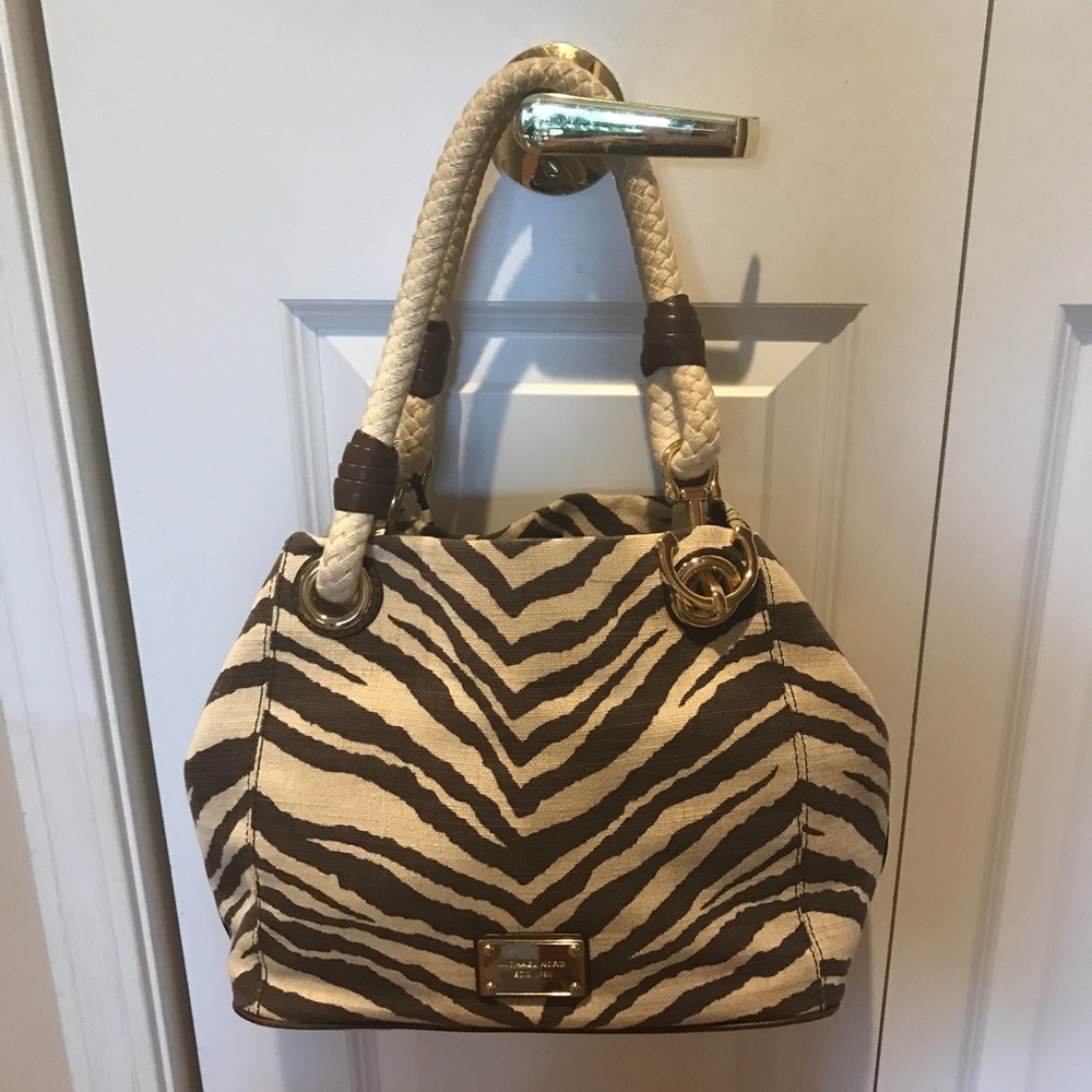 Michael Kors purse Perfect for fall!