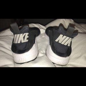 women's nike ultra huaraches air !!