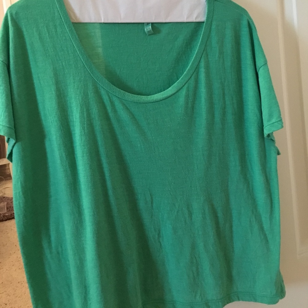frenchi green tee