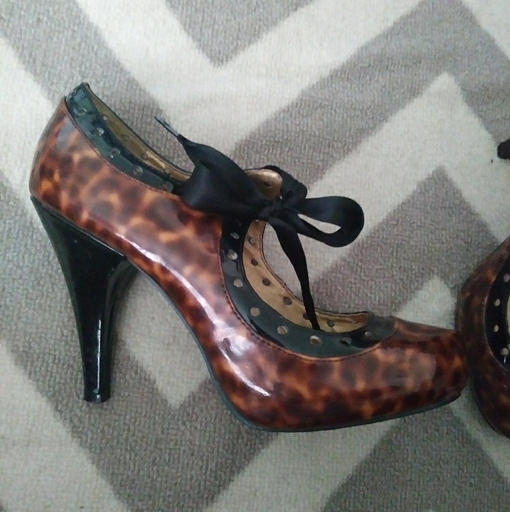 Anne Michelle Heels