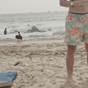 Meet your Posher, Victor