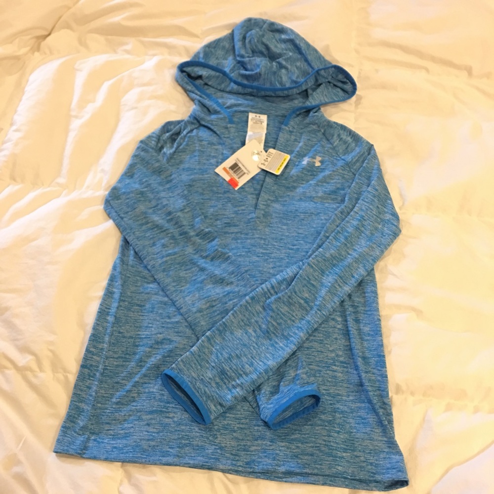 NWT Under Armour long-sleeve thin hoodie. Sz Sm.
