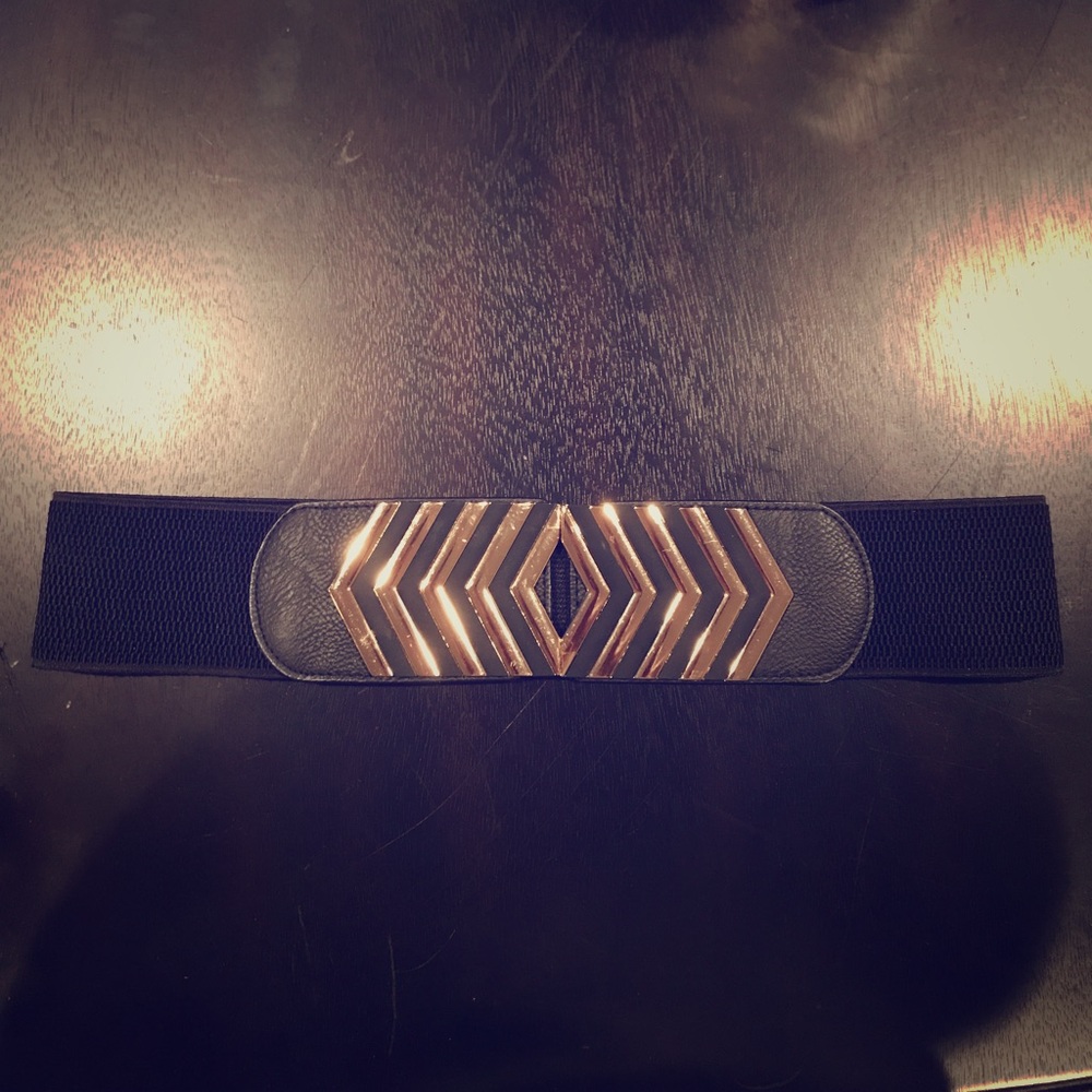 Black and gold belt