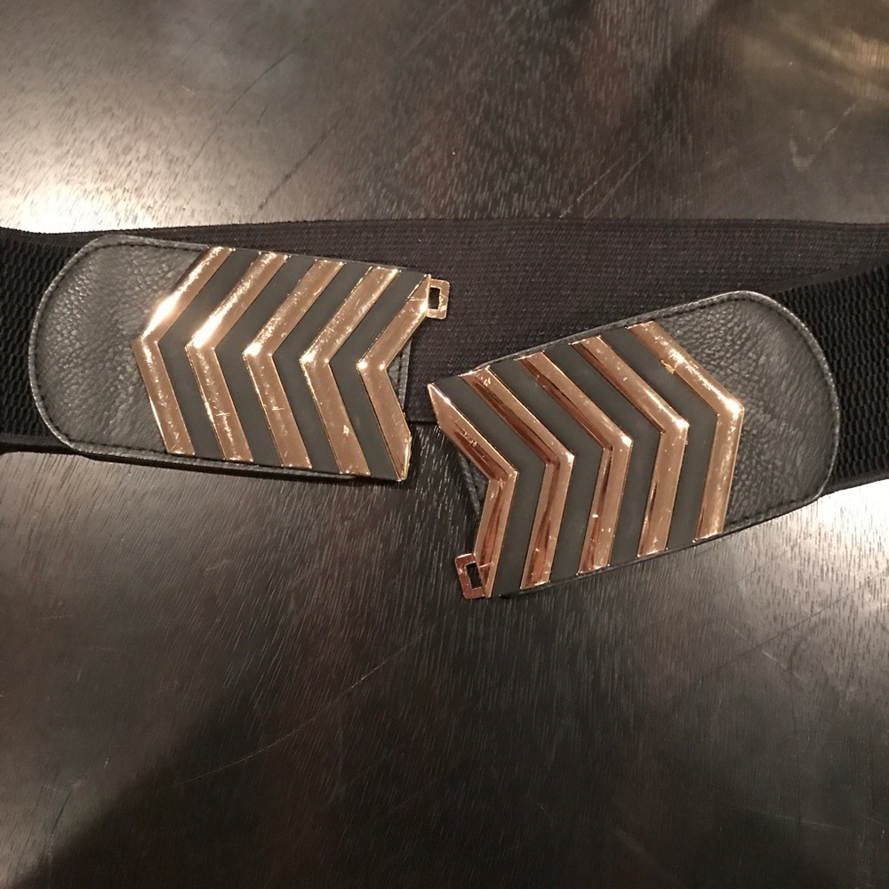Black and gold belt - Picture 3 of 3