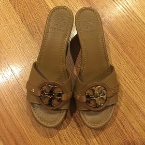 *RARE. Not made anymore* Tory Burch wedge