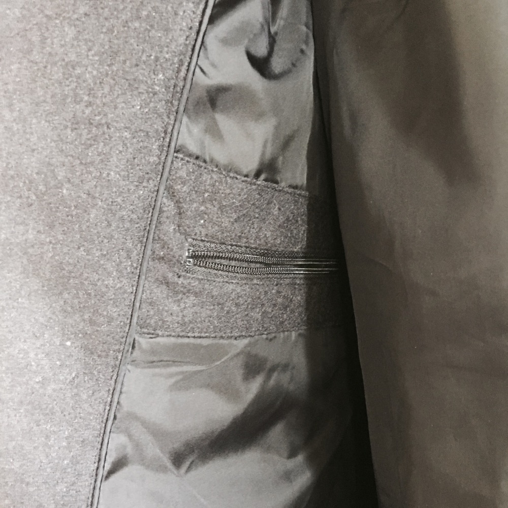 🎉SALE🎉Art of Rhetoric Quilted Bomber - Picture 5 of 6