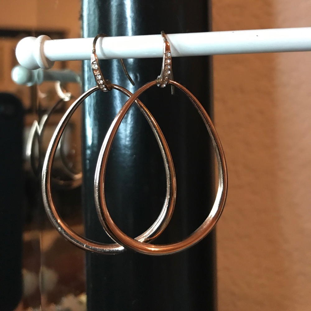 Stella & Dot rose gold earrings