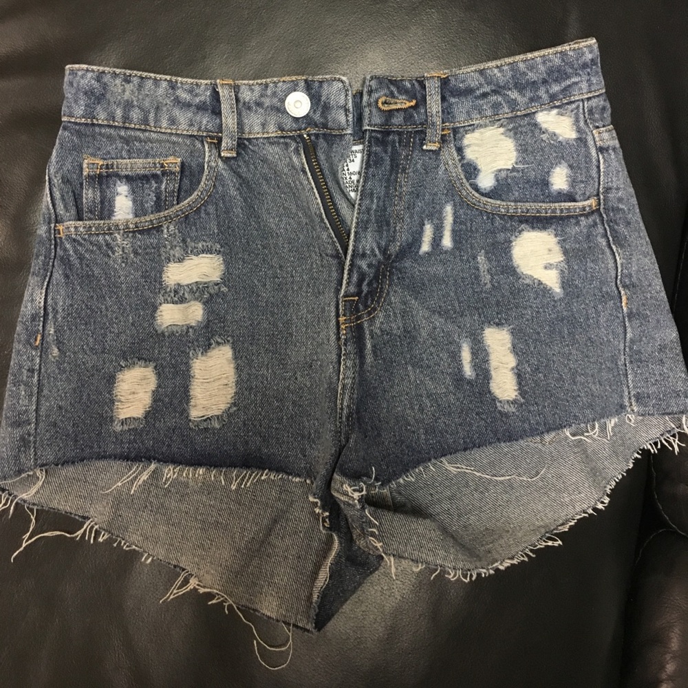 Distressed high waisted shorts