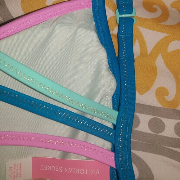 Victoria Secret bathing suit top - Picture 2 of 2