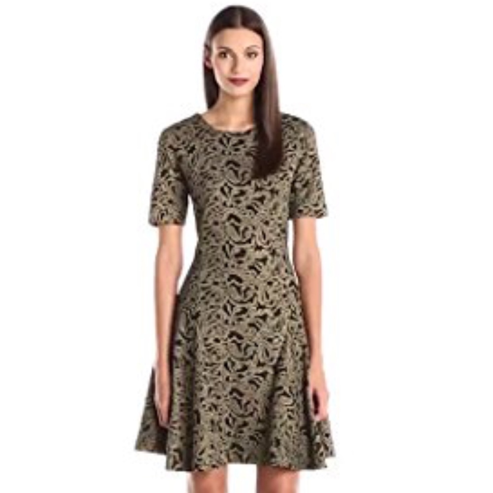 HP Vince Camuto Black w/Gold Threading A-Line