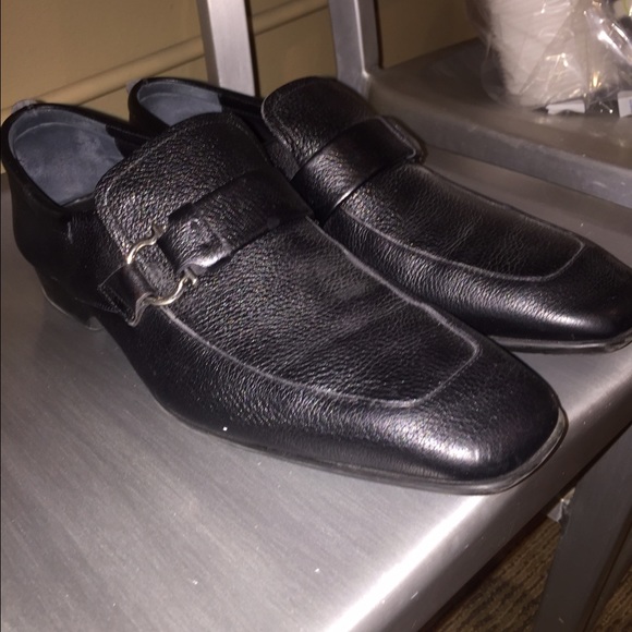 SALVATORE FERRAGAMO BLACK LEATHER LOAFERS main image 2