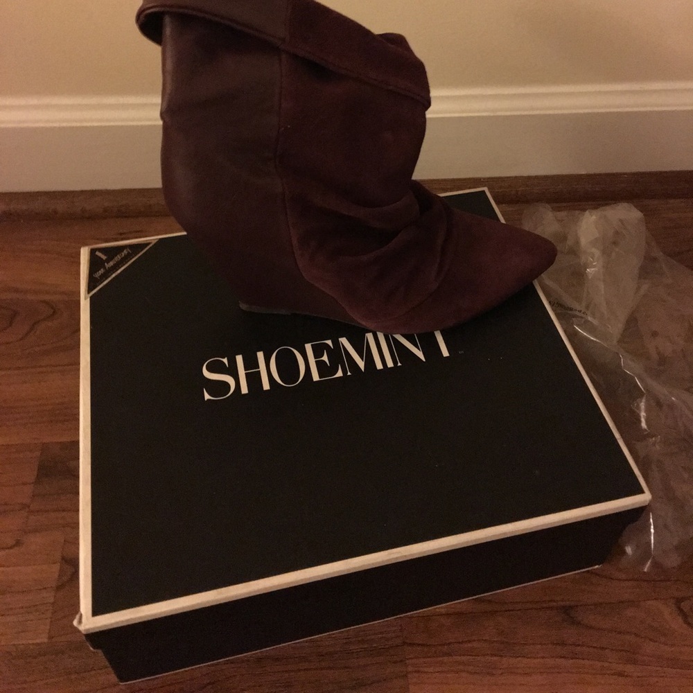 BOOTS