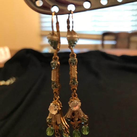 Eiffel tower inspired earrings - Picture 2 of 3