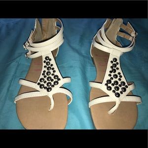 Sandals with back heel straps