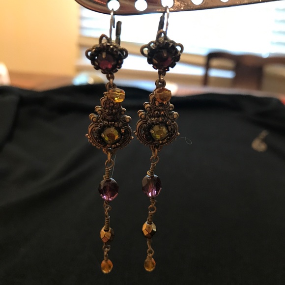 Delicate multi colored gold dangling earrings - Picture 2 of 3