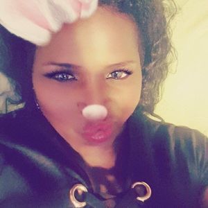 Meet your Posher, Simone