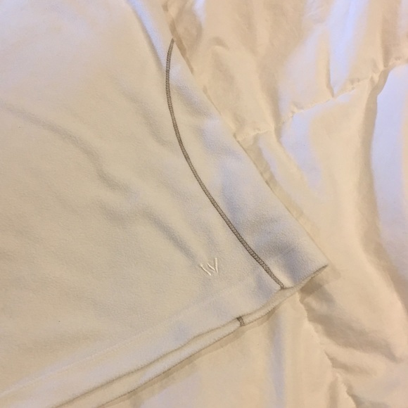 Like new White Sierra 1/4 zip pull over sz L - Picture 4 of 5