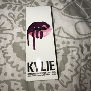 Kylie Cosmetics Kourt K Lipkit