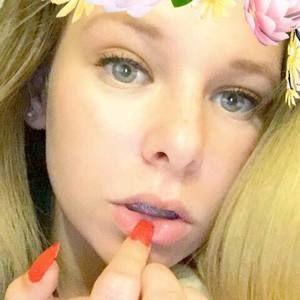 Meet your Posher, Alexia