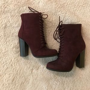 JustFab burgundy booties never worn
