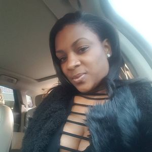 Meet your Posher, Dana