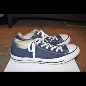 Navy blue converse