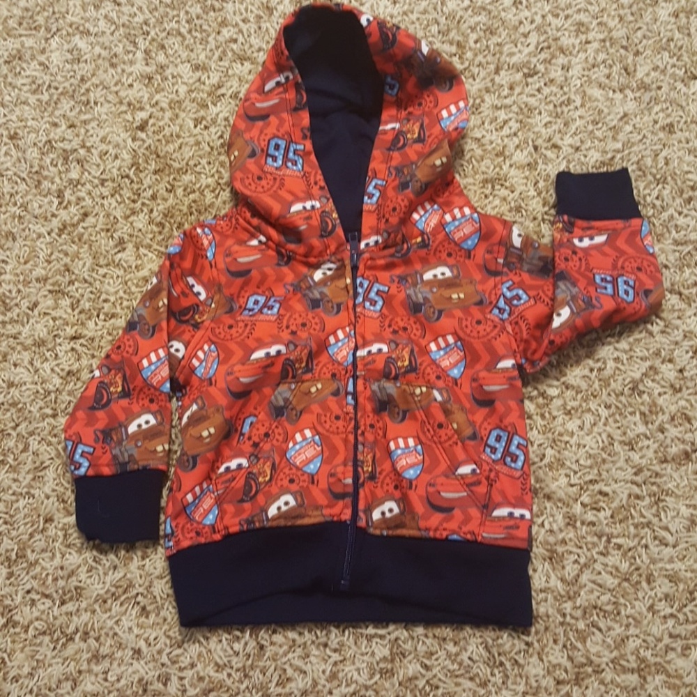 🚫 DONATED 🚫 Cars zip up jacket
