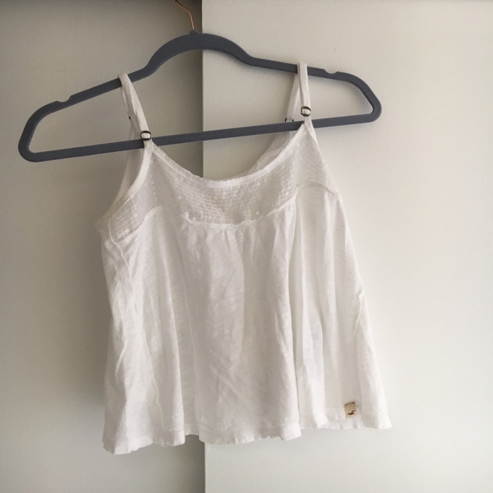 Whit cropped tank top