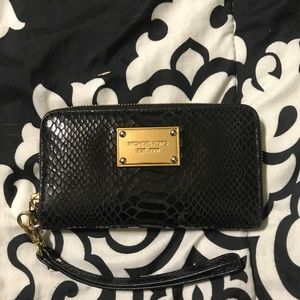 Michael Kors snakeskin wristlet (black)