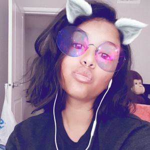 Meet your Posher, Dania