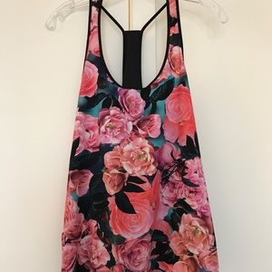 Lululemon floral running top