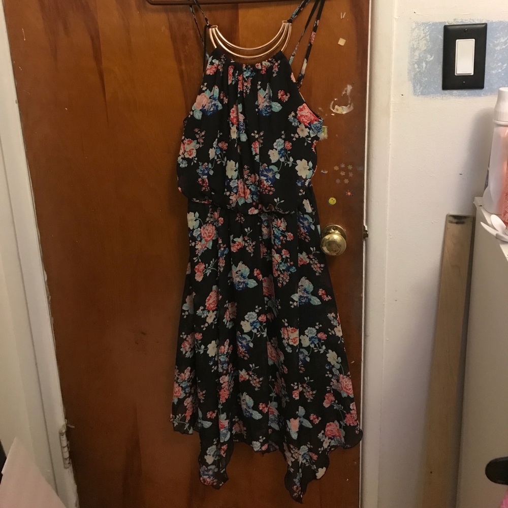 High low floral dress with gold necklace