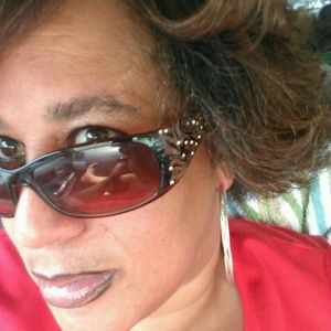 Meet your Posher, Lanette