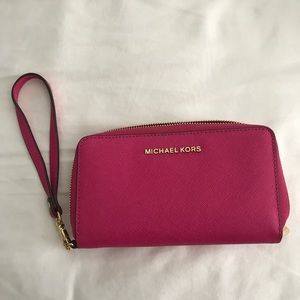 Brand new Micheal Kors wallet