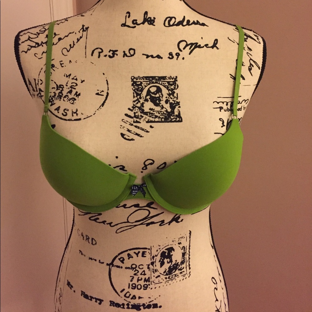 🆕 GILLY HICKS BRA