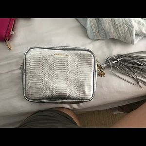 VS shoulder bag