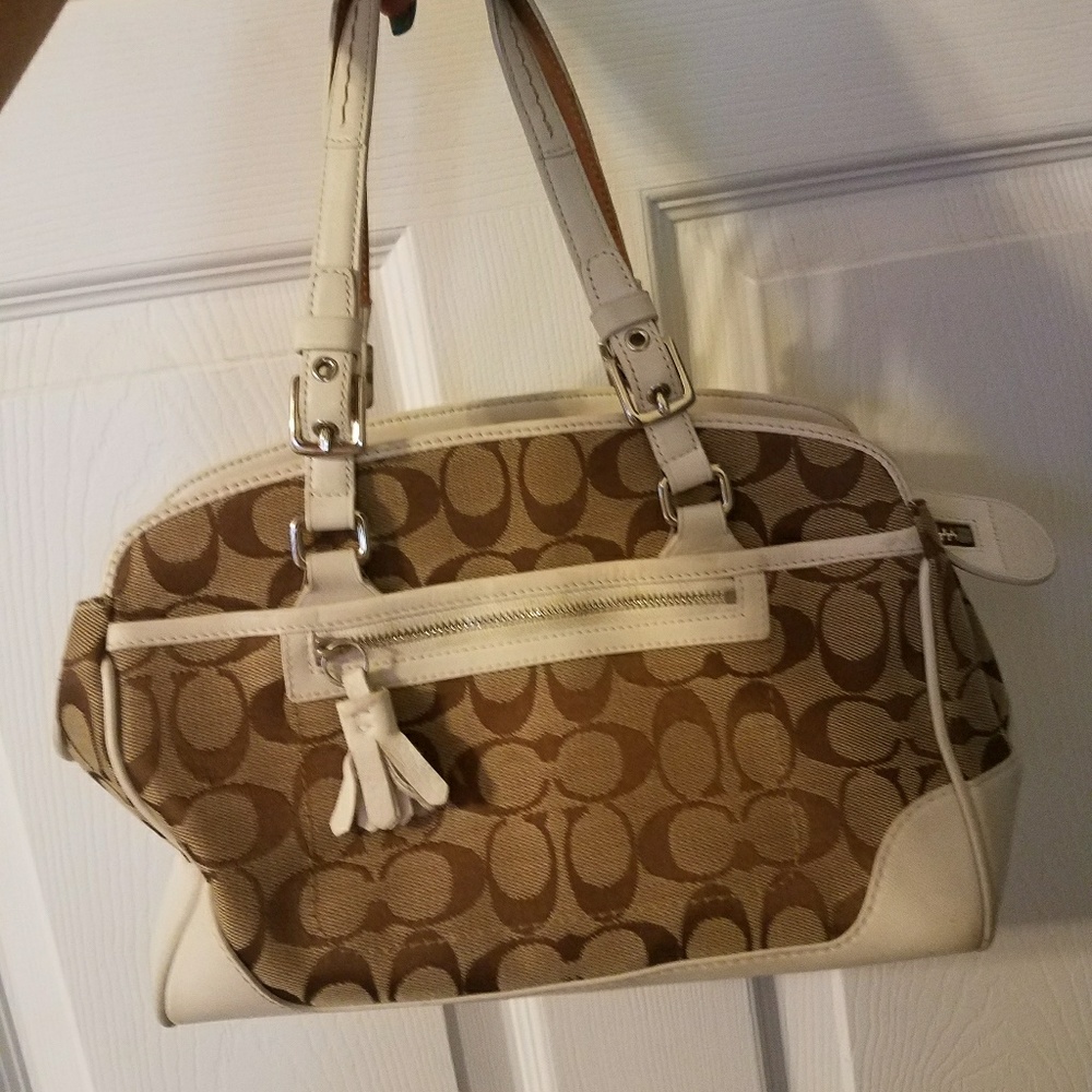 Coach tote SOLD