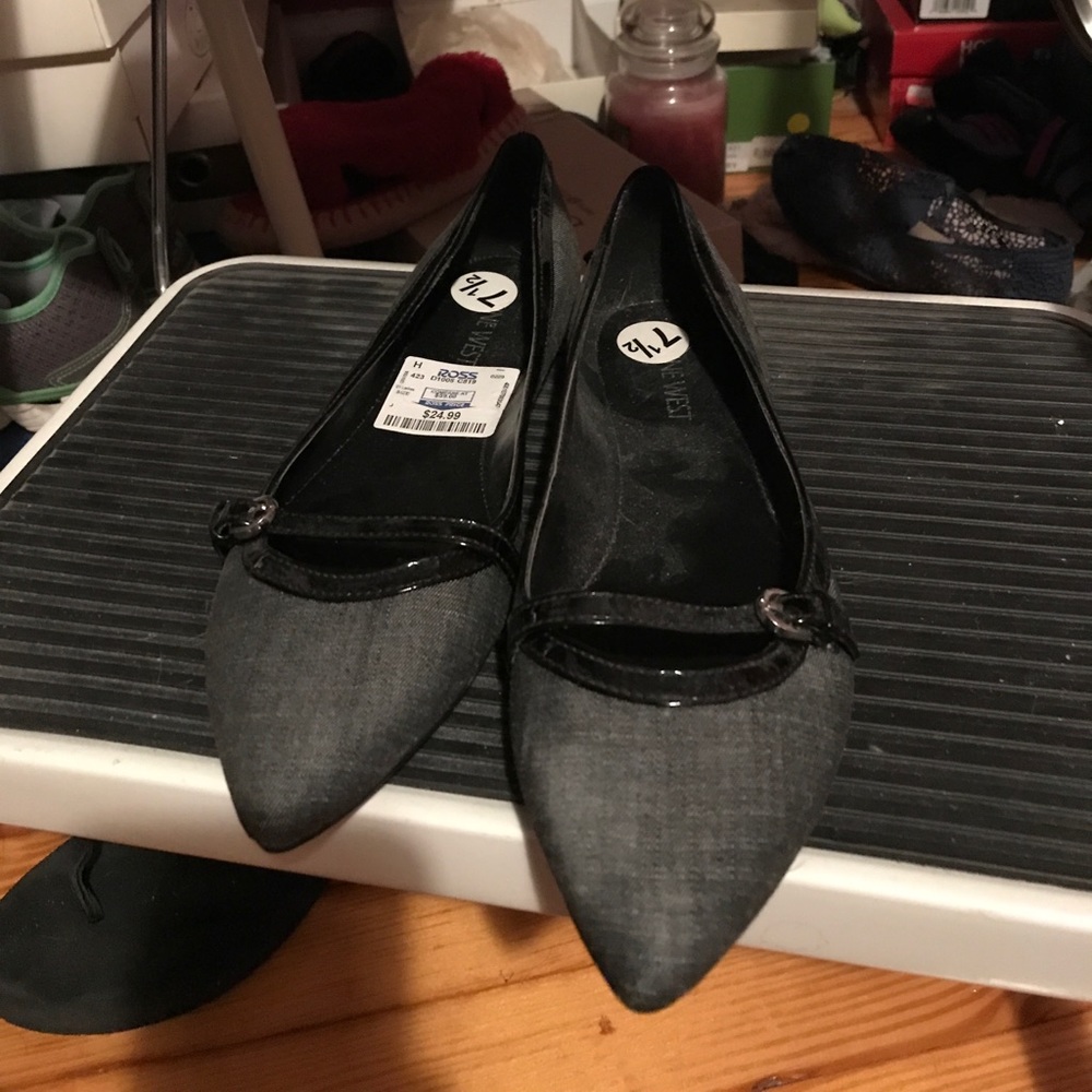 Nine West Flats!