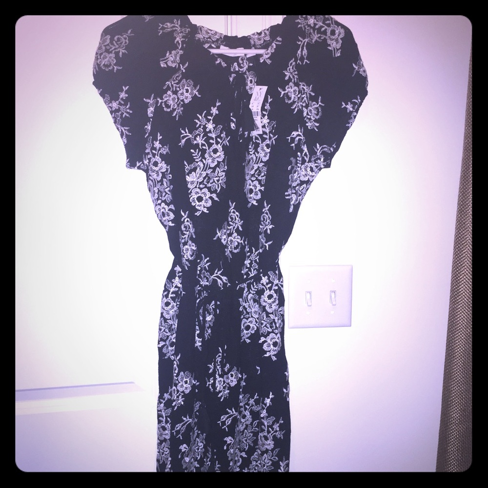 Short sleeve dress