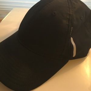 Athleta hat
