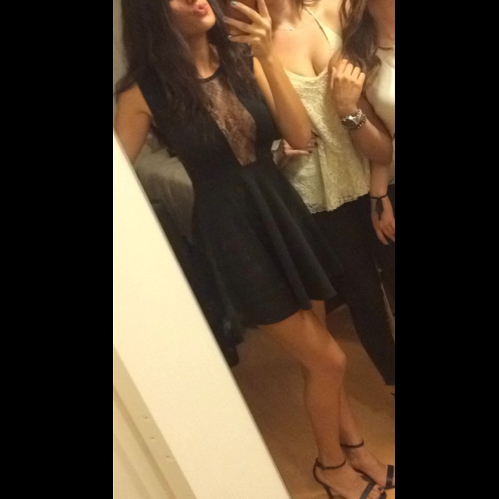 BLACK LACE DRESS